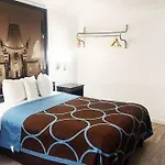 Super 8 By Wyndham Hollywood/La Area